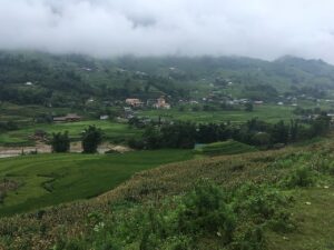 Bản Tả Van Sapa: Ruộng, đi bộ và xe từ Bình Minh